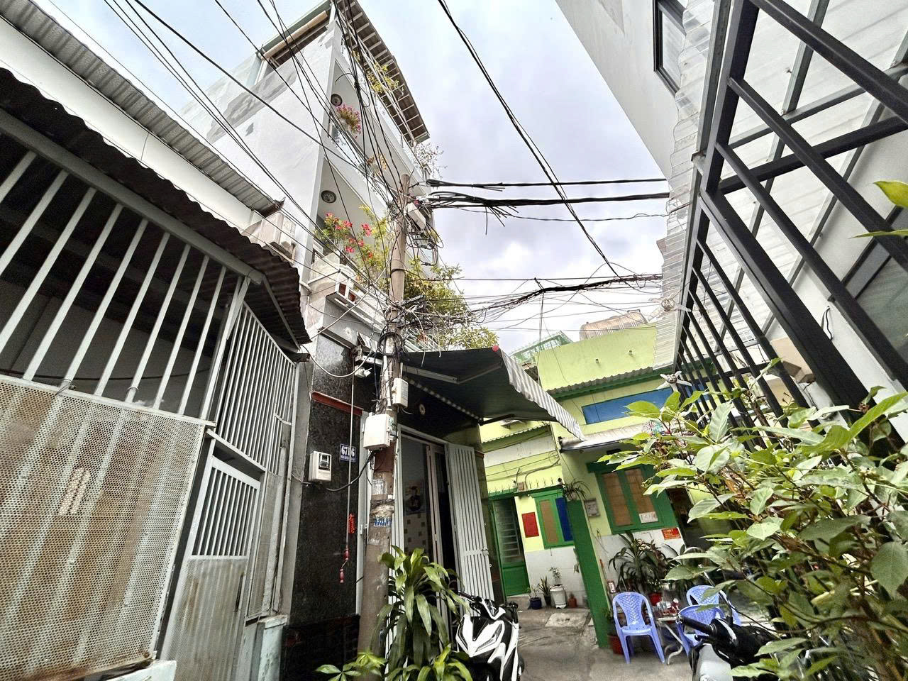 NHÀ NGON- NGANG 8.1M- NGAY MẶT TIỀN XE HƠI- Đ.ĐOÀN VĂN BƠ- GIAO THƯƠNG NGUYỄN THẦN HIẾN VỚI XÓM