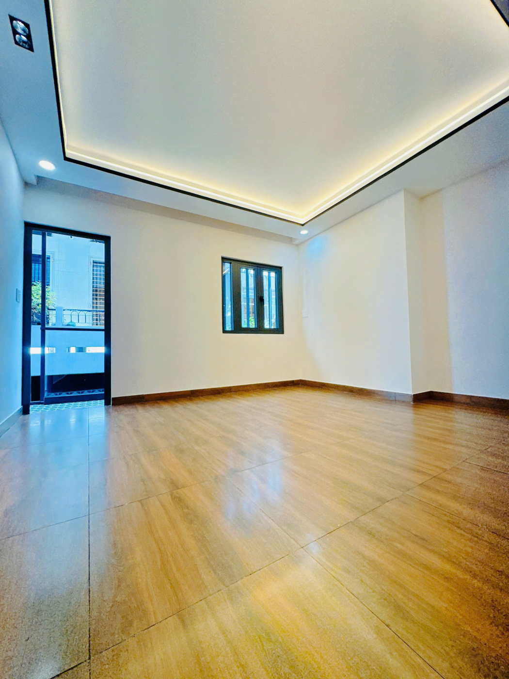 Nhà ngang khủng 8m sang trọng Hưng Phú P9Q8 cách mặt tiền 3 căn