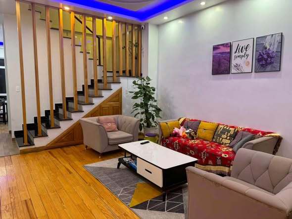 Cần bán gấp căn nhà 3 lầu đường Trịnh Hoài Đức, Phường 11,Đà Lạt