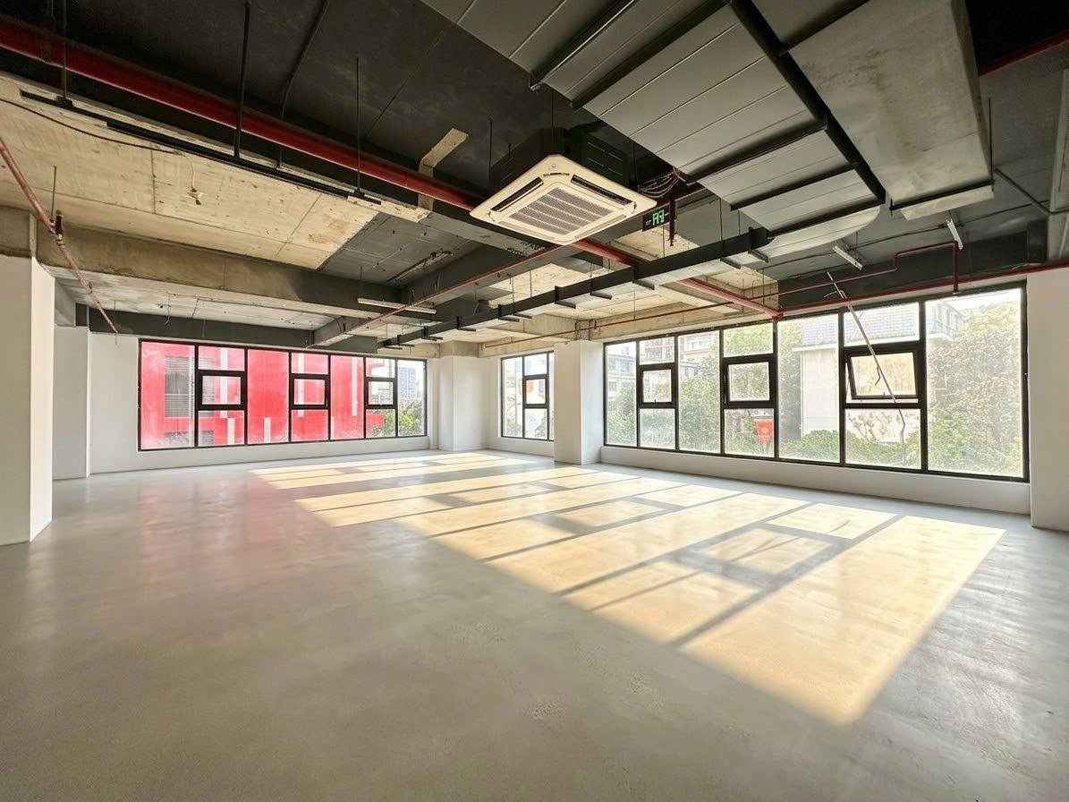 🔥 VĂN PHÒNG 1.600M² TẠI TÒA NHÀ HẠNG B TRÊN TRỤC TỐ HỮU – GIÁ CỰC TỐT, BÀN GIAO SỚM