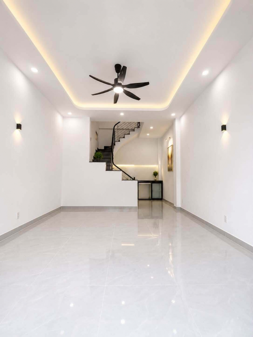 MỞ BÁN SIÊU PHẨM  – ĐỐI DIỆN ĐHCT – HXH THÔNG SÁT MẶT TIỀN – NHÀ MỚI 4 TẦNG NỞ HẬU VÀNG