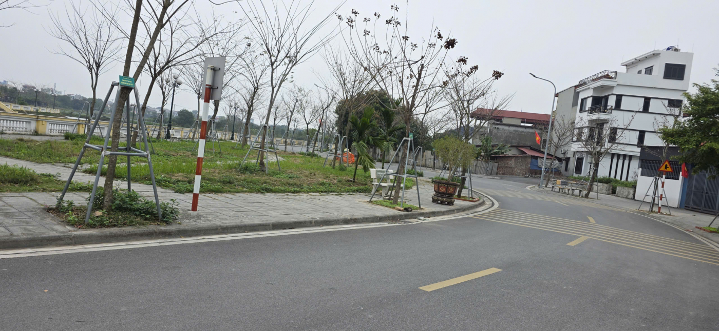 Bán đất view hồ trung tâm Đông Anh Hà Nội - 68m² - giá 8,79 tỷ