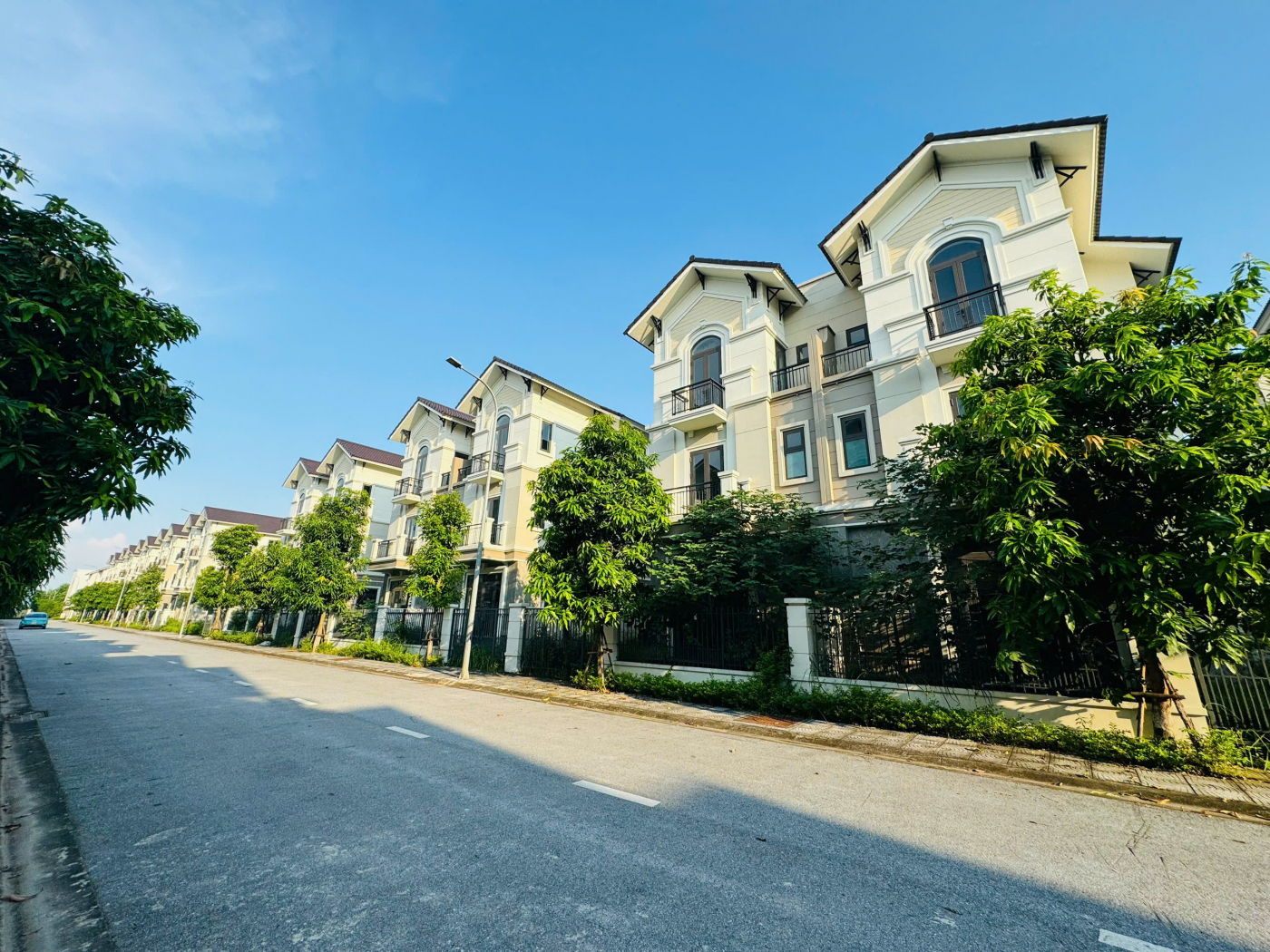 🔥 Nhỉnh 9 tỷ sở hữu ngay biệt thự song lập 135m² đã hoàn thiện mặt ngoài tại Centa VSIP Bắc Ninh.
