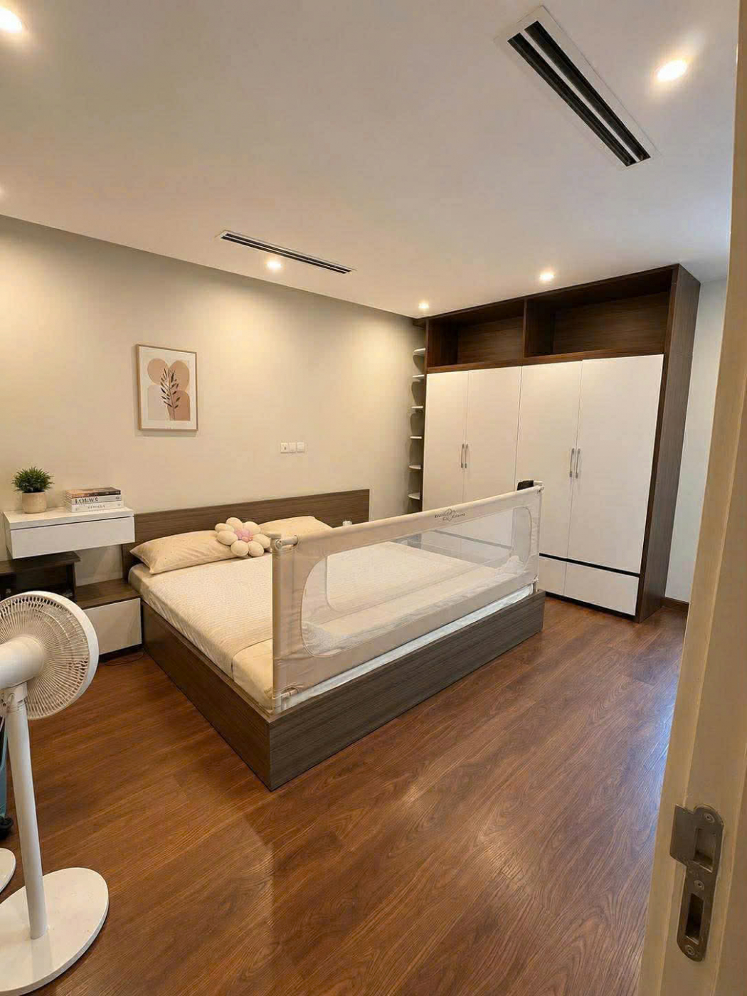 IMPERIA GARDEN - Bán căn hộ 3 ngủ rộng rãi giá 12.x tỷ, tòa B đẹp view toàn thành phố