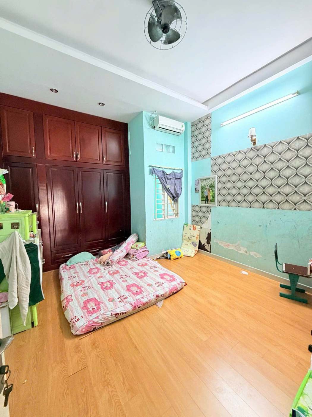 Bán nhà 1/ Đường Số 4, BHHA, Bình Tân - đường 8m  - 4x17.8m - 3 tầng BTCT - 6.7tỷ(tl)