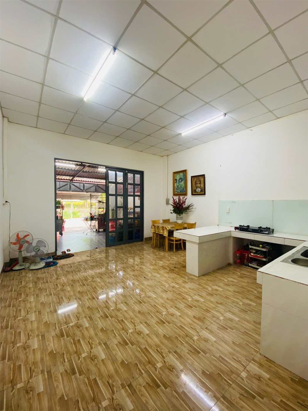 CHÍNH CHỦ BÁN NHANH CĂN NHÀ ĐẸP VỊ TRÍ ĐẮC ĐỊA CHỈ 2,65 tỷ Ở VÀ BUÔN BÁN TỐT TẠI KDC Hoàng Long -