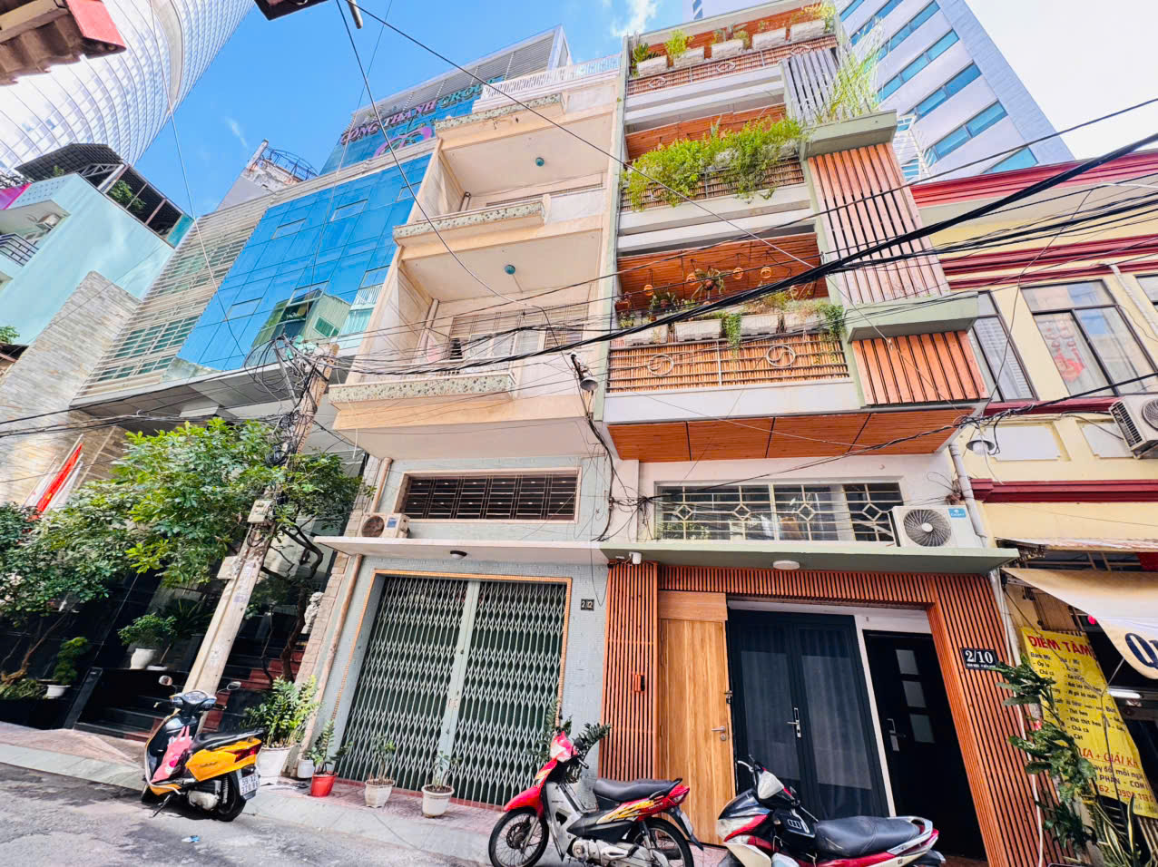 QUẬN 1: CHÍNH CHỦ 0938676685 BÁN NHÀ 5 TẦNG MẶT TIỀN XE HƠI Đ.HÀM NGHI, P.SÀI GÒN- DT 4,5M*19M-