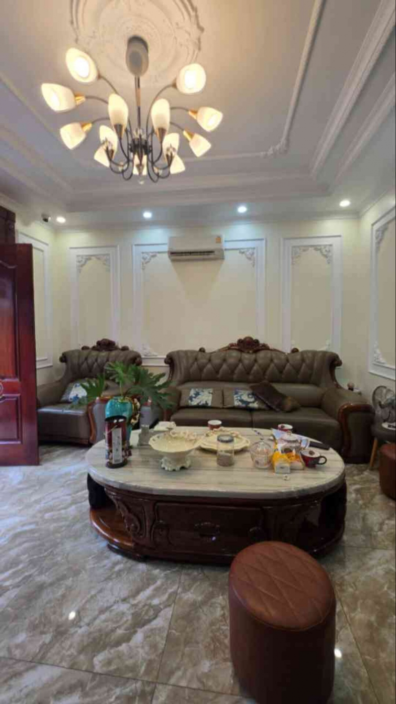 Bán nhà 4 tầng thang máy - Khu đường vòng Cầu Niệm