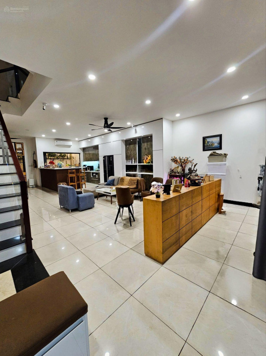 Bán Nhà KDC Intresco 13E, 140m2, chỉ 10,8 tỷ