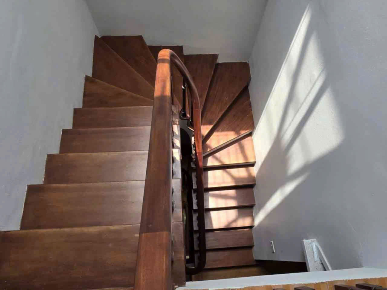 🏡 BÁN NHÀ ĐẸP PHÚC LỢI – NGÕ Ô TÔ THÔNG – 50M² x 4 TẦNG – GIÁ CHỈ 8,X TỶ
🌟 Nhà đẹp – Vị trí