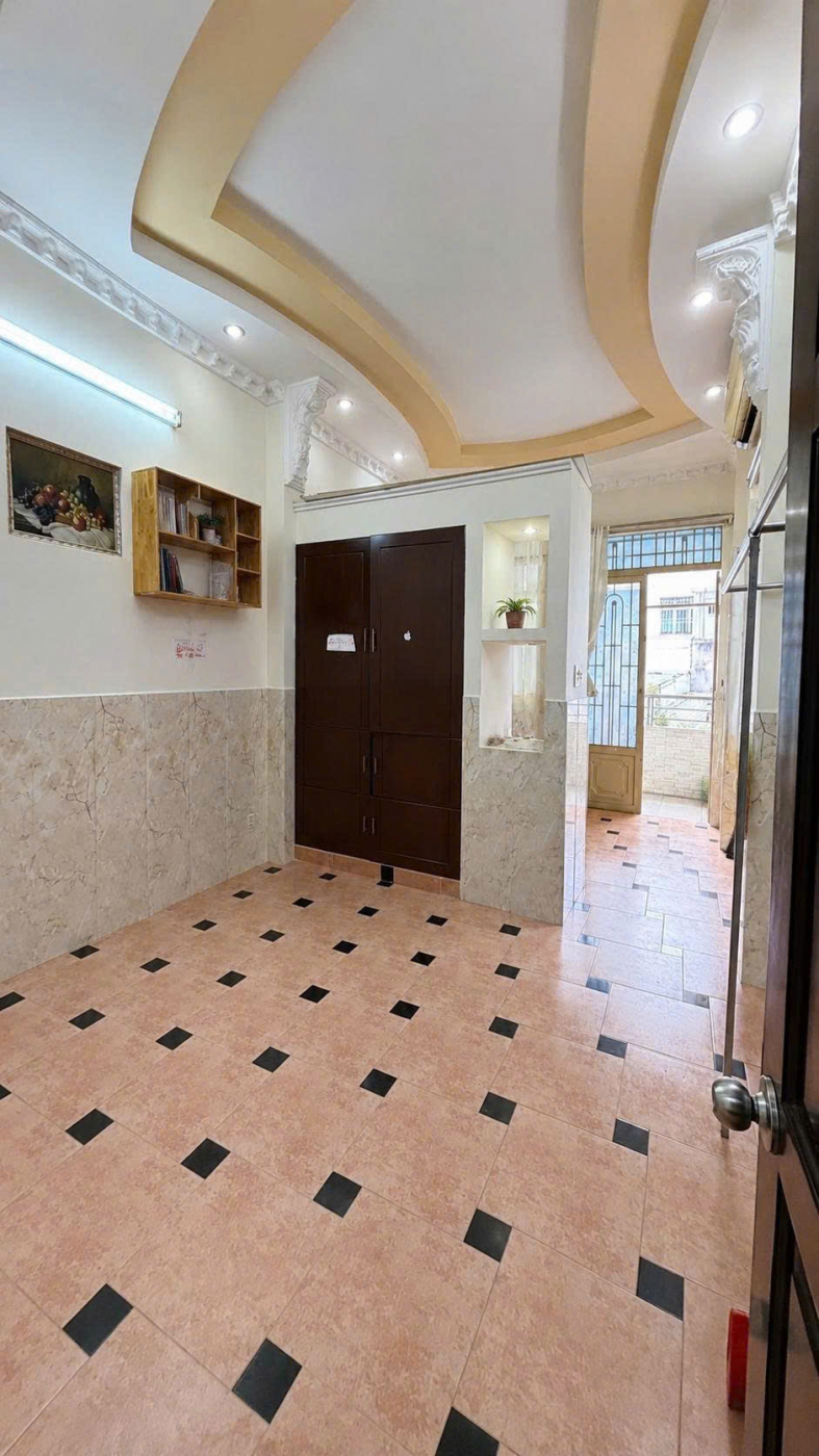 Nhà hẻm Ô tô Cách Mạng Tháng Tám, QUẬN TÂN BÌNH, 3.4 x 13m (40 m2), 6.9 tỷ