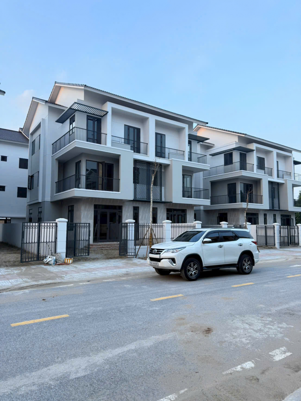 🏡 BÁN BIỆT THỰ SONG LẬP 180M² – MẶT TIỀN 10M | CENTA RIVERSIDE VSIP BẮC NINH