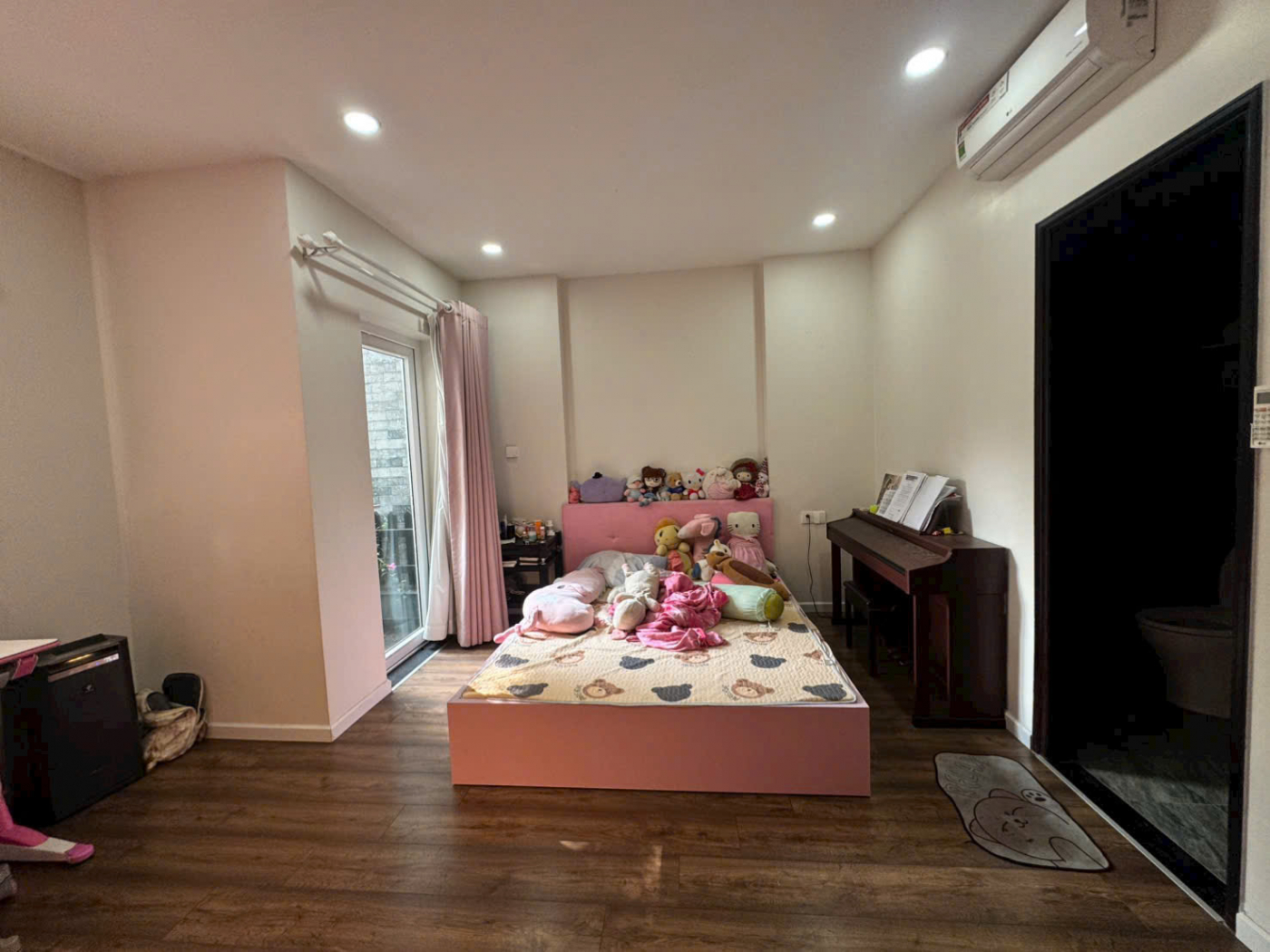 BÁN NHÀ 1 TRỆT 2 LẦU SÂN THƯỢNG TRƯỚC SAU, 70M2, 4PN- KDC BÌNH HÒA P.13, BÌNH THẠNH
