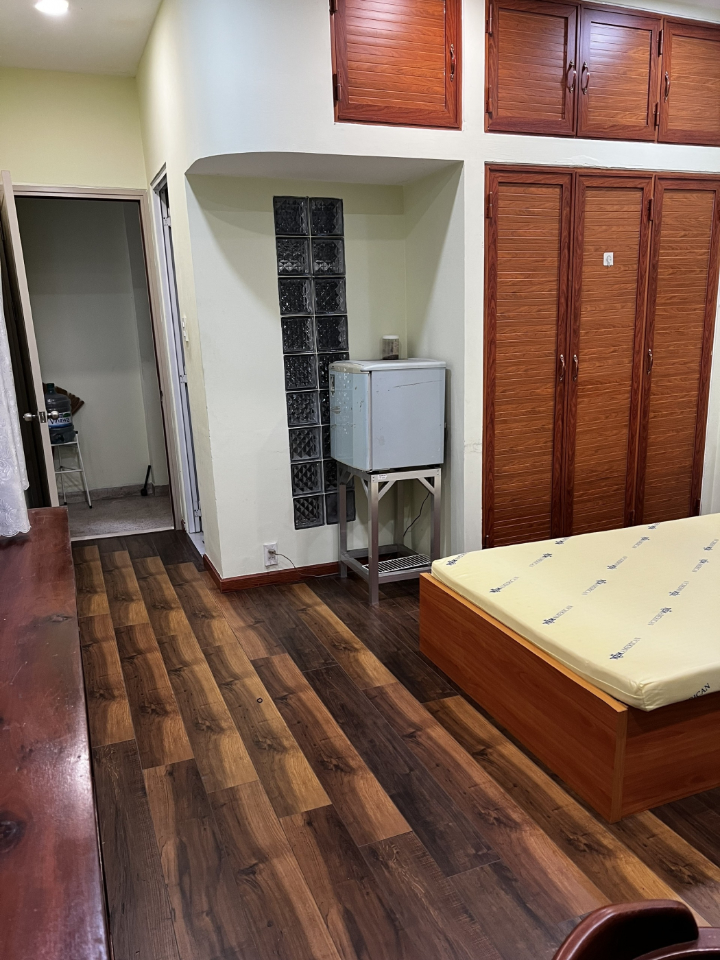 CHO THUÊ PHÒNG 32M2 - GIÁ TỐT, TIỆN NGHI, AN NINH ĐƯỜNG ĐOÀN VĂN BƠ, P.9, Q.4