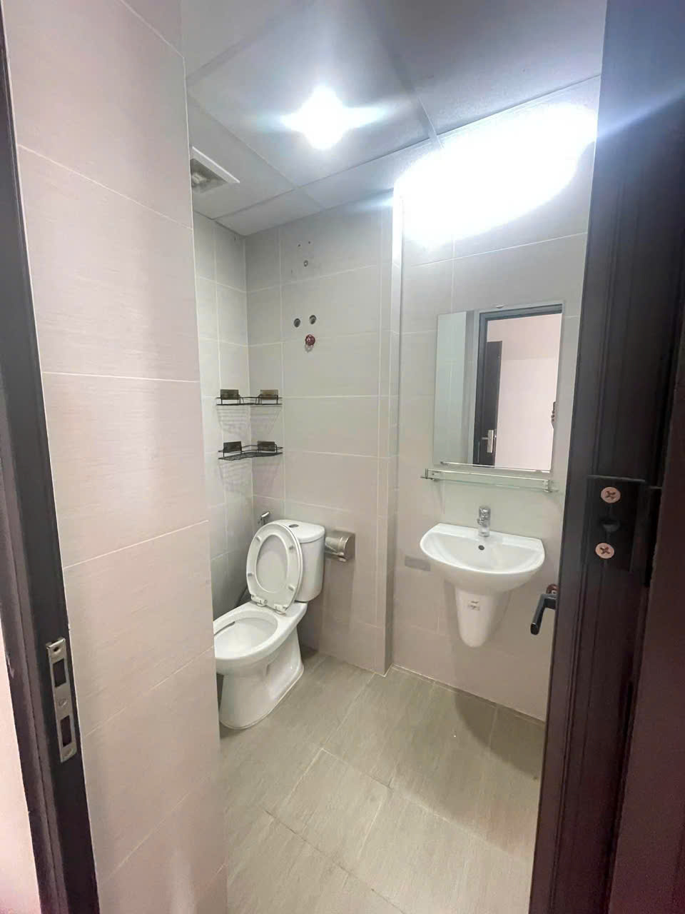 GIÁ TỐT - CHÍNH CHỦ CẦN BÁN NHANH CĂN HỘ TẦNG TRUNG Vị Trí Tại Quận Nam Từ Liêm, Hà Nội
