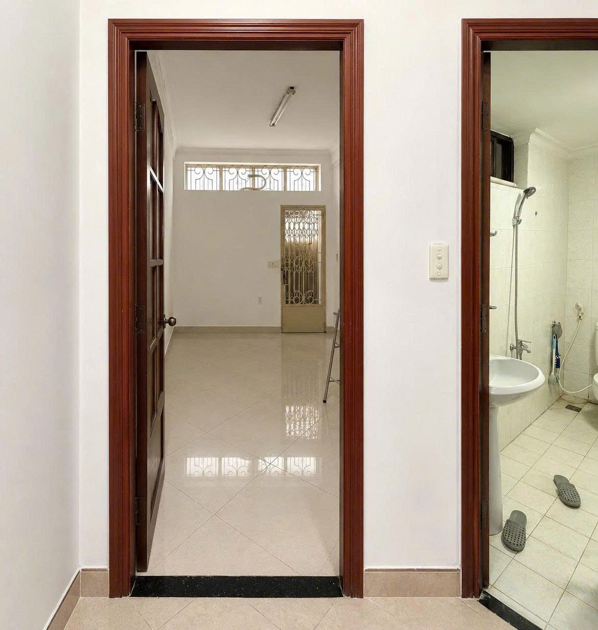 HOT HOT – CHO THUÊ NHÀ MẶT TIỀN TẠI 350 Đường Võ Văn Tần, P. Bàn Cờ, Q. 3, TP.HCM