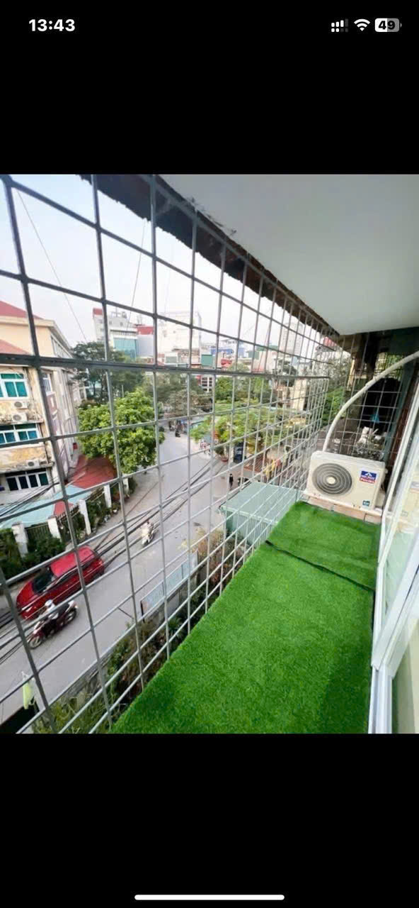 Tập thể ngân hàng chùa bộc . Còn mới 70% . 
Không nằm trong việc QH. 
Giá 3.3 tỷ sở hữu tầng 3 .