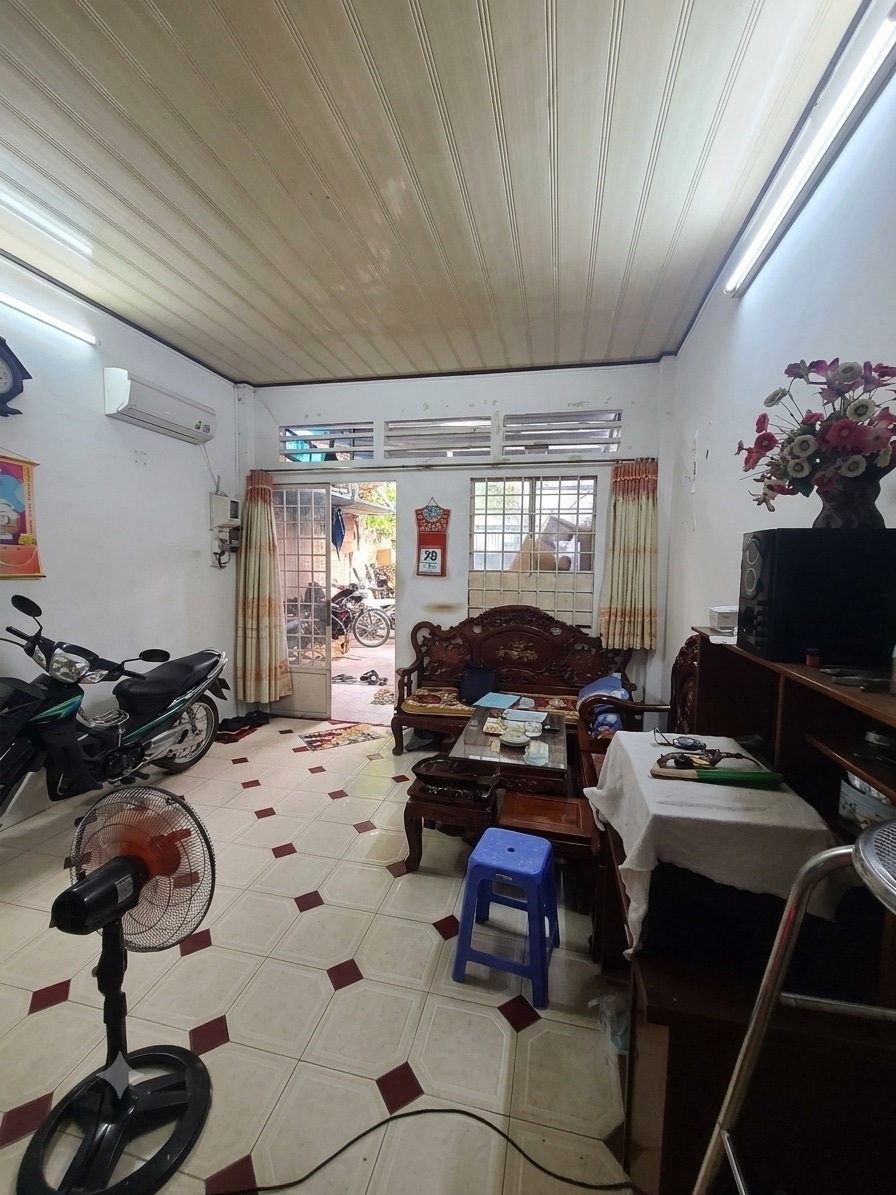 O2807* Đất MT Phạm Văn Đồng ngang 8m siêu hiếm 23.x tỷ