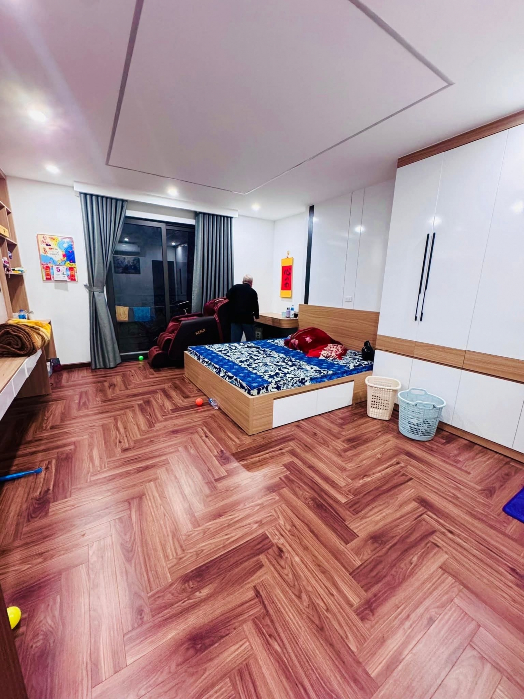 NHÀ MỚI TINH - THANG MÁY XỊN - CHỈ VIỆC XÁCH VALI VỀ Ở-CẦU GIẤY- GIÁ 15,8 TỶ