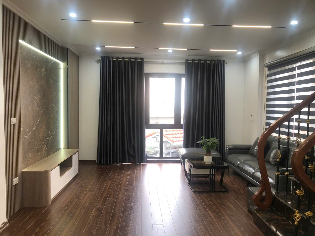 Chính chủ bán nhà Vĩnh Hưng, Hoàng Mai 62m2 x 6 tầng có thang máy, ô tô vào nhà, vừa ở vừa kinh