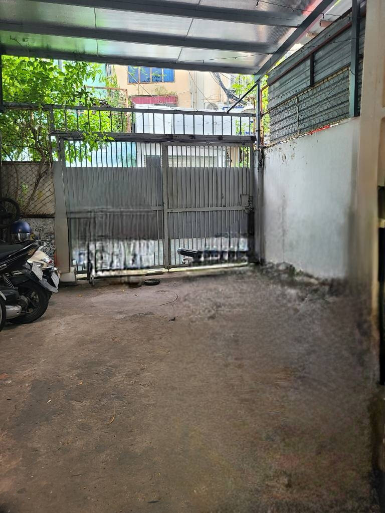 O2807* Đất MT Phạm Văn Đồng ngang 8m siêu hiếm 23.x tỷ