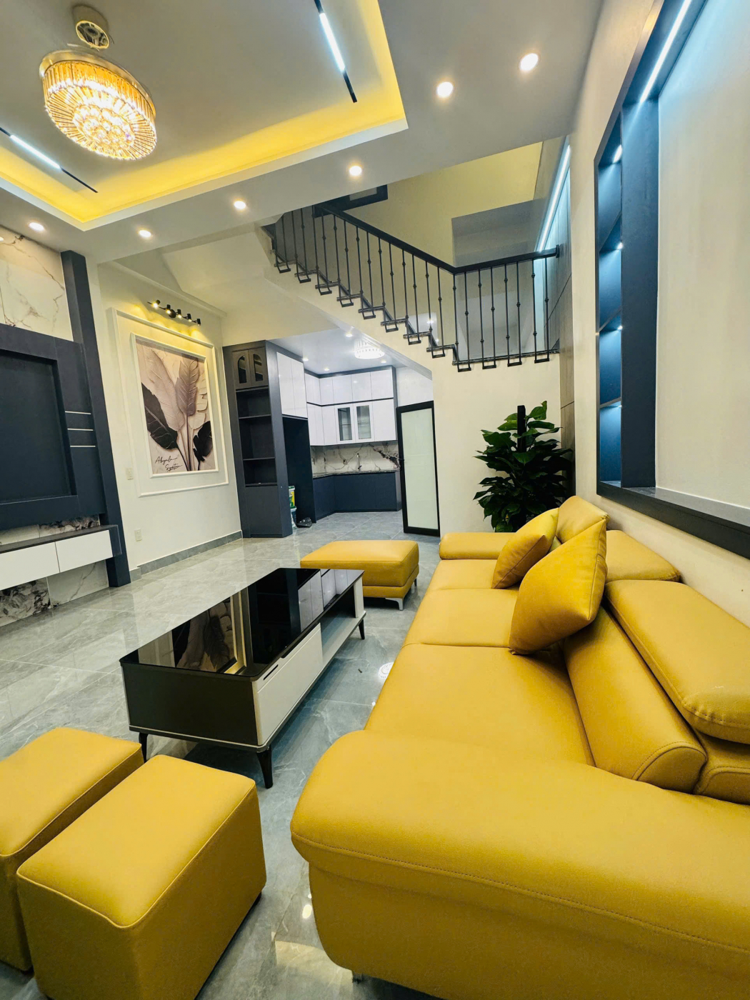 Bán Nhà 3 Tầng Cẩm Thượng Ô Tô Đỗ Cửa Tặng Nội Thất Giá 2.6 Tỷ