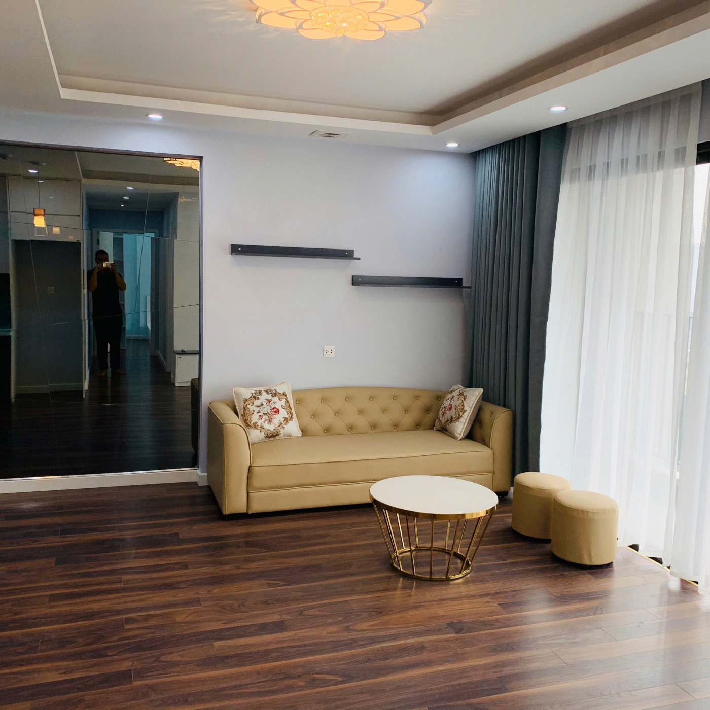 CHÍNH CHỦ gửi  bán căn 3PN Vinhomes D'capitale - C6 - 100m2 view hồ/ 12 tỷ