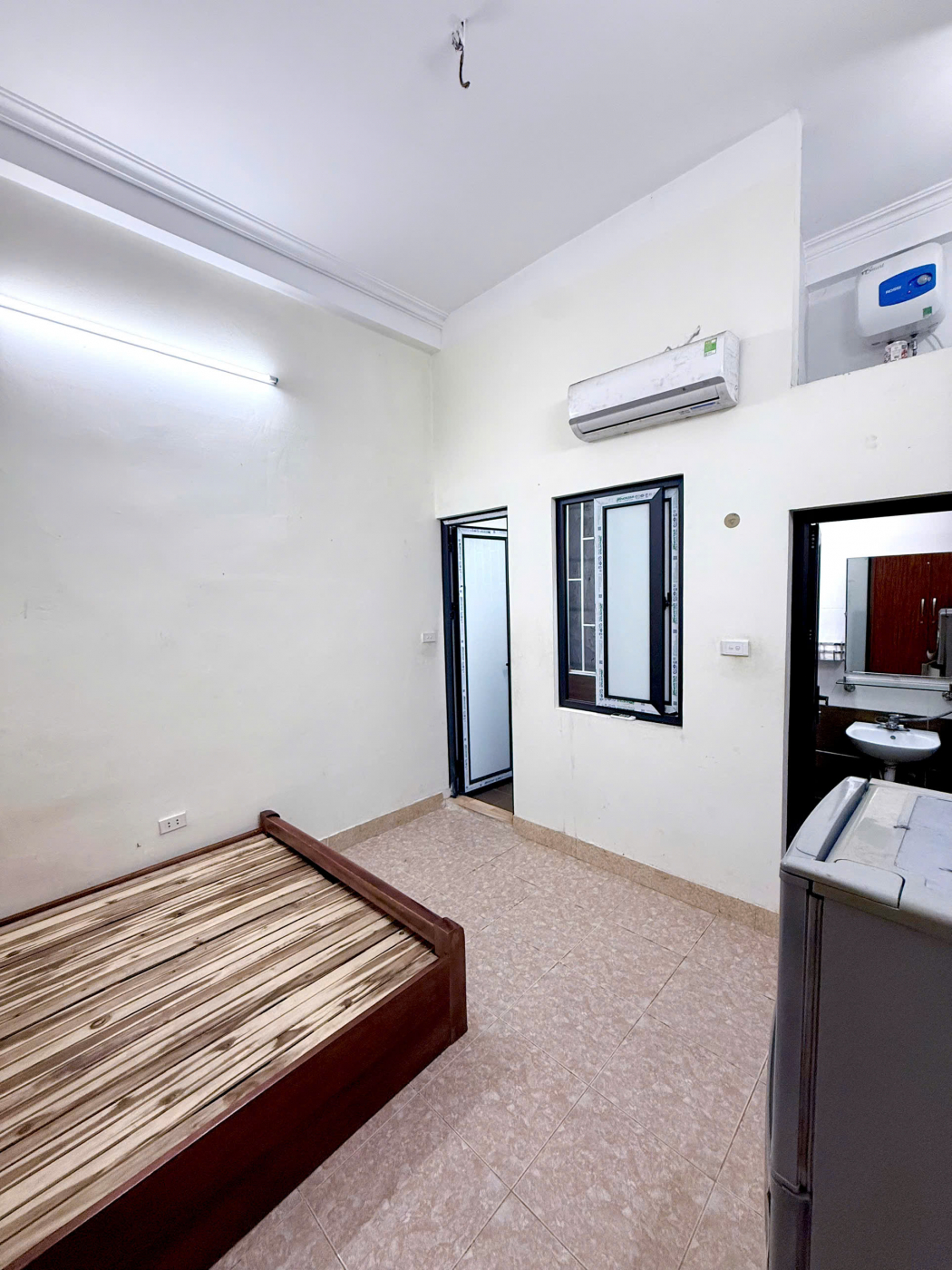 Cho thuê phòng 3tr6 giá rẻ 23m khép kín ngõ 67 Đình Thôn, Mễ Trì