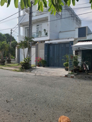 CHÍNH CHỦ BÁN NHANH CĂN NHÀ ĐẸP VỊ TRÍ ĐẮC ĐỊA CHỈ 2,65 tỷ Ở VÀ BUÔN BÁN TỐT TẠI KDC Hoàng Long -