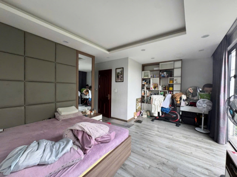 Bán nhà mặt phố Lê Hồng Phong, 39m2, 4 tầng, mặt tiền 6.1m, 22.5 tỉ, vỉa hè, kinh doanh