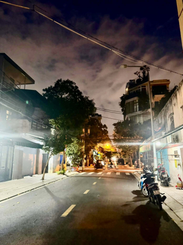 BÁN NHÀ MẶT TIỀN KHU BÀN CỜ TÂN THÀNH -12M CÓ VỈA HE - 68M 5 TẦNG NHỈNH 11
