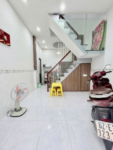T5892  Nhà Nở hậu 4.6m cạnh Chợ Xóm Mới Thống Nhất  Giá 2.x Tỷ