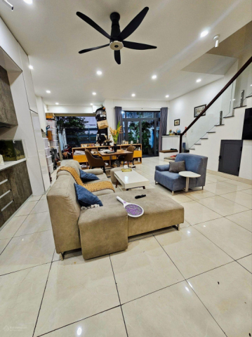 Bán Nhà KDC Intresco 13E, 140m2, chỉ 10,8 tỷ