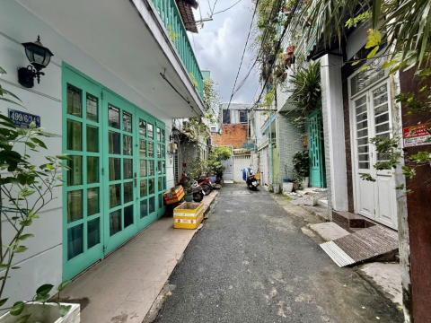 NHÀ ĐẸP 4 TẦNG, TRUNG TÂM P.10, 5 PHÒNG, CHỈ NHỈNH 5 TỶ