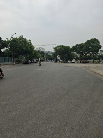 🏡 BÁN NHÀ 55M² TRUNG TÂM THẠCH BÀN – CỔ LINH  GIÁ NHỈNH 14 TỶ