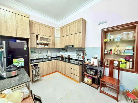 (Chính chủ) bán căn nhà mặt phố Trần Quốc Toản đã xây 5 tầng thông sàn, 20m2, mặt tiền 4.2m, chỉ