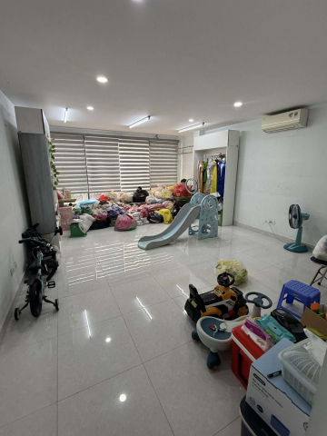 (Chính chủ) bán tòa văn phòng mặt phố Trung Phụng đã xây 6 tầng thang máy, mặt tiền 5m, 50m2, 36 tỉ