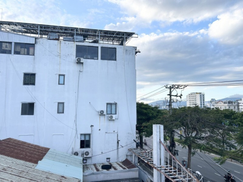 Bán nhà mặt tiền Lê Văn Hiến 82m², gần biển Mỹ Khê, 4PN, giá 17 tỷ