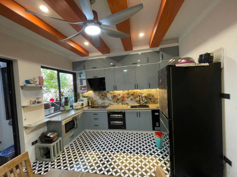 Bán gấp căn nhà mặt phố Triệu Việt Vương – mặt tiền 17m – đã xây 7 tầng thang máy – 70m2 – chỉ
