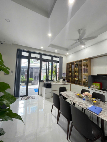 Nhà mới 1 năm - 92m2 - 3 tầng (5pn, có phòng trệt) - Tặng full nội thất nhập khẩu - Giá tốt