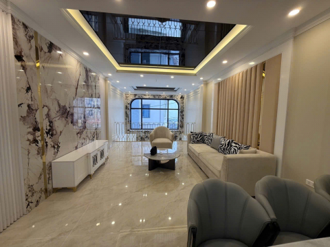 🔥 NHÀ PHỐ NGỌC TRÌ – “HÀNG HIẾM” 62M² × 8 TẦNG, GARA 2 Ô TÔ, THANG MÁY – 17 TỶ! 🏡
