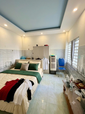 # Nhà kiệt rộng Gần Nguyễn Hoàng 4 tầng đúc, 4PN có WC trong, sân thượng, hơn 3 tỷ