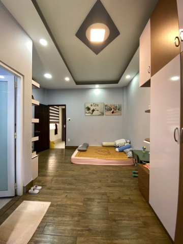 Bán Nhà Phú Nhuận -  Nhà 3 tầng, 78m², 4PN – Sân thượng trước sau – Giá 14 tỷ