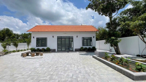 Bán gấp nhà vườn xã thái mỹ Củ Chi dt 600m2 có thổ cư giá 1ty900