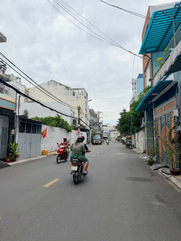 MẶT TIỀN 180M² - KHU VỰC TÔ HIỆU / ĐẦM SEN - NGANG RỘNG 7.5M
GẤP BÁN GIẢM 6 TỶ – CHỈ CÒN 6.X TỶ