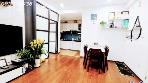 Giá đầu tư, Chung cư 137 Nguyễn Ngọc Vũ 80M2 3 ngủ Nội thất đẹp, nhỉnh 6 tỷ
