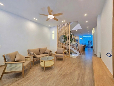 Bán nhà 3 tầng Nguyễn Đổng Chi, Hải Châu, 81m2, đường 5.5m, giá 8.9 tỷ