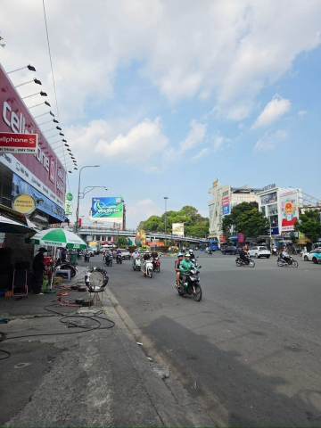 Cần bán nhà trên đường Hoàng Văn Thụ, P.4, Tân Bình, gần Lăng Cha Cả - 5 tầng BTCT - Đang cho thuê
